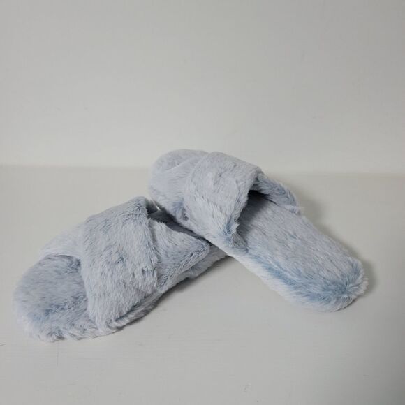 FamiPort crisscross soft cozy fluffy indoor/outdoor slippers - Picture 9 of 12